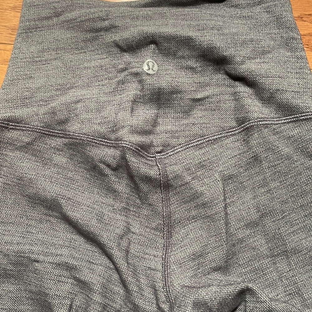 Full length Lululemon size 2 in gorgeous gray- never worn!